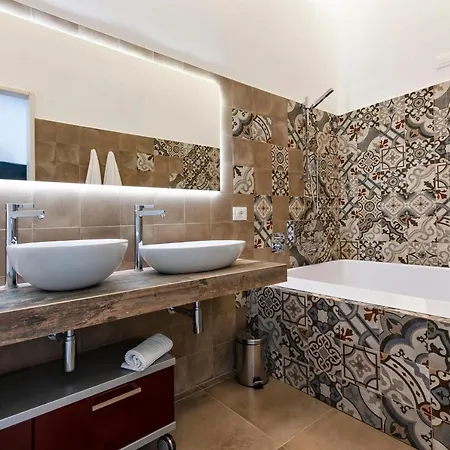Palazzo San Lazzaro - Lecce Selection Jacuzzi Rooms & Suites Exterior photo